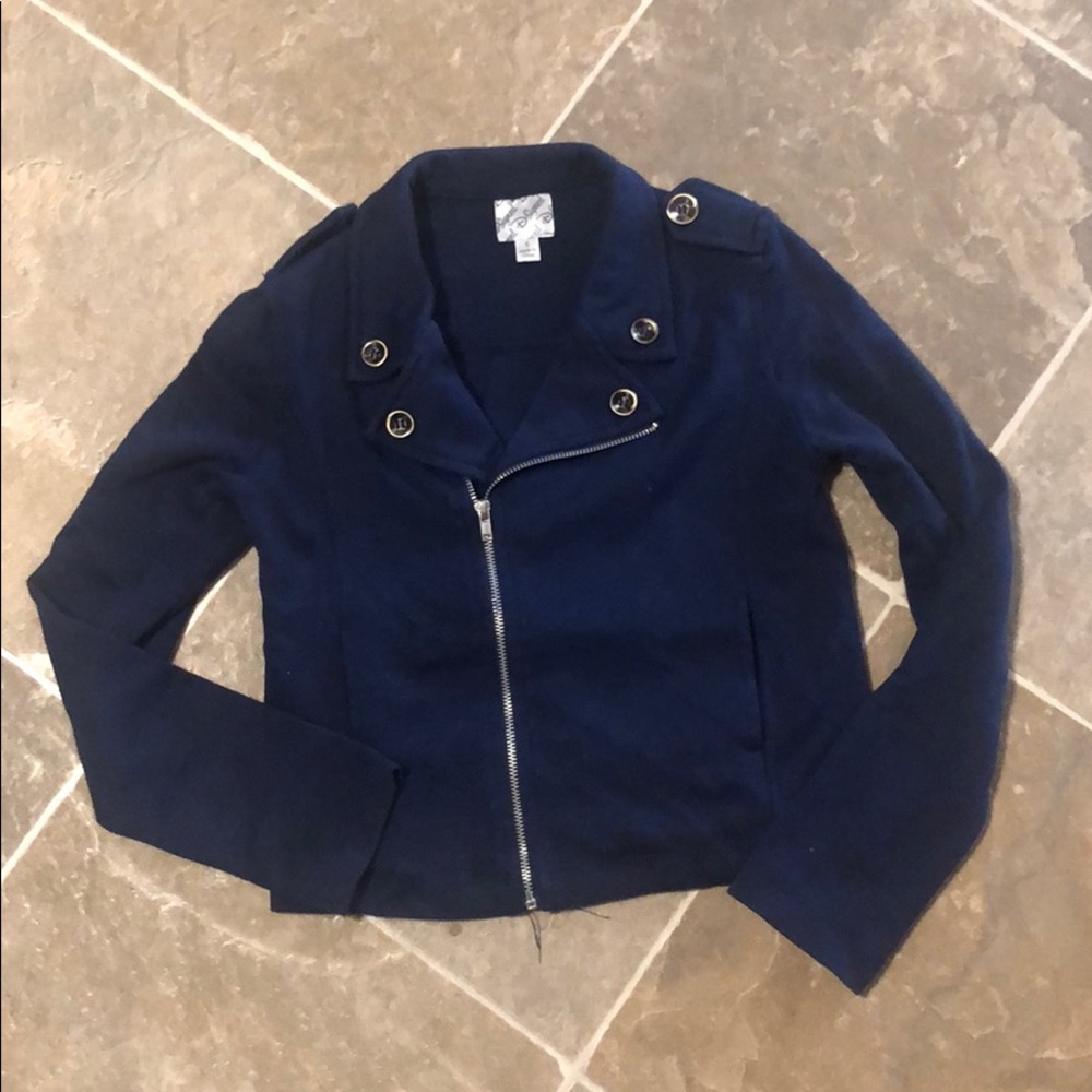 Navy top